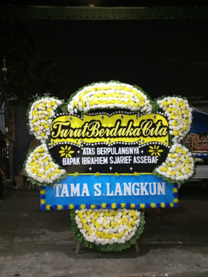 Papan Bunga Duka di Belian